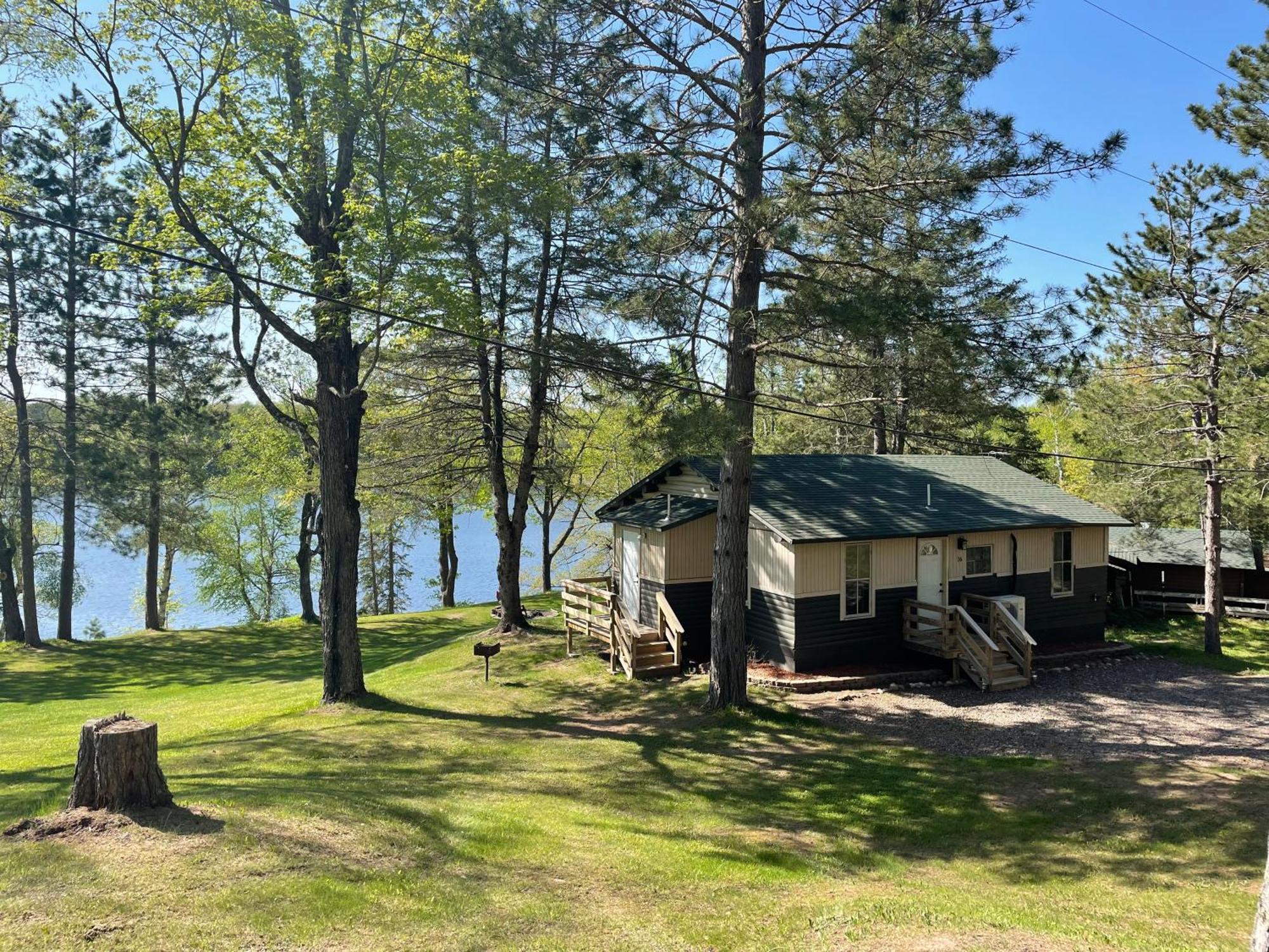 Hanging Horn Lakeside Resort Moose Lake Exterior photo