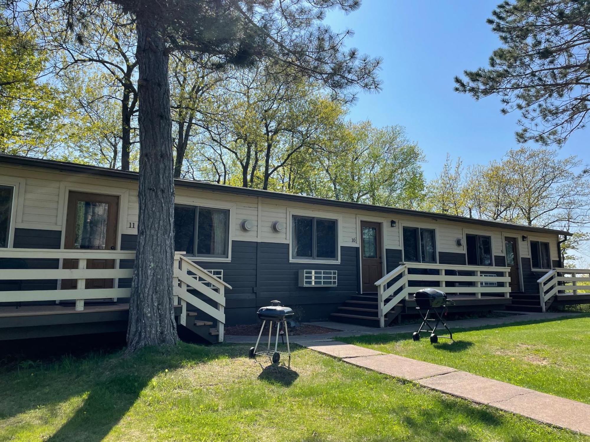 Hanging Horn Lakeside Resort Moose Lake Exterior photo