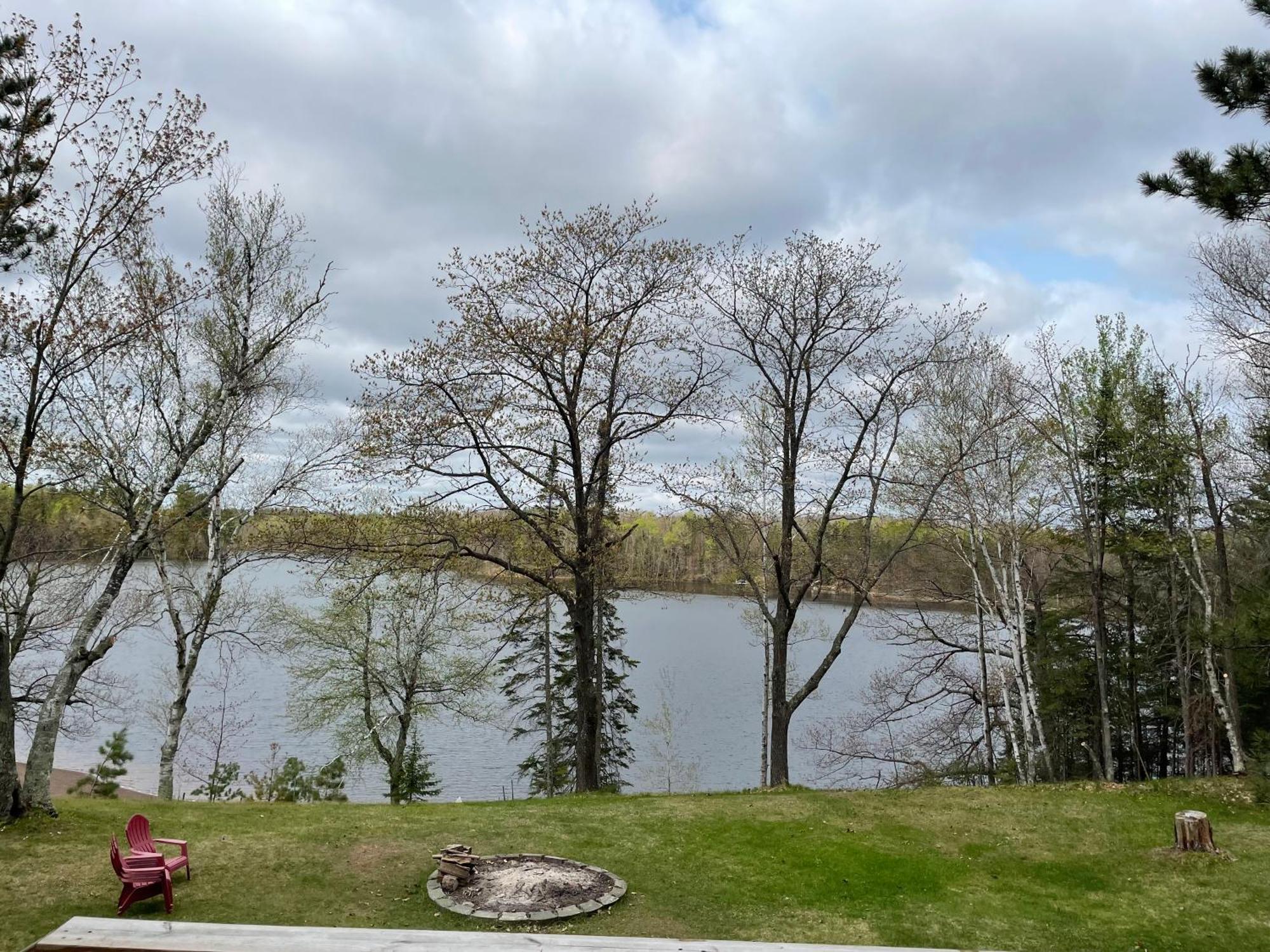 Hanging Horn Lakeside Resort Moose Lake Exterior photo