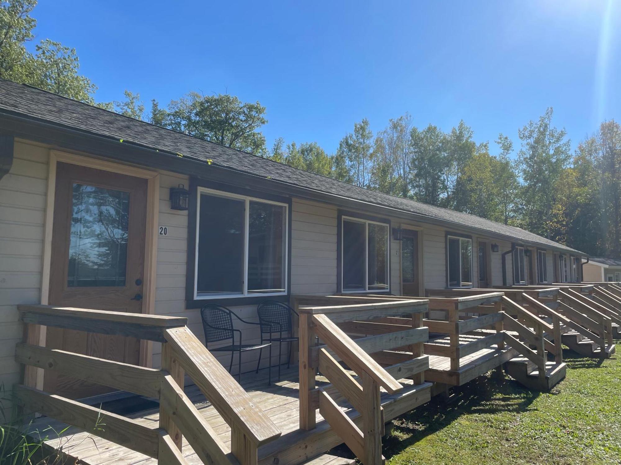 Hanging Horn Lakeside Resort Moose Lake Exterior photo