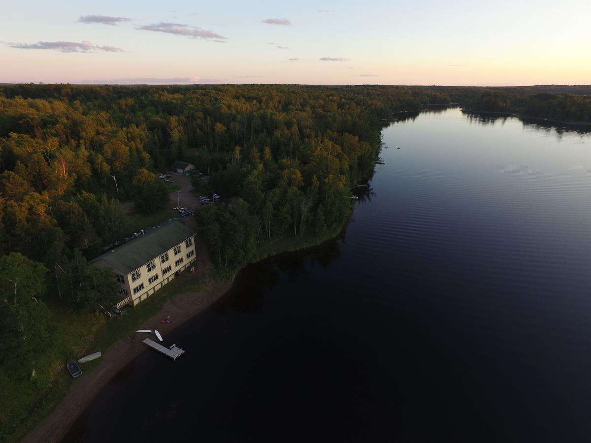 Hanging Horn Lakeside Resort Moose Lake Exterior photo