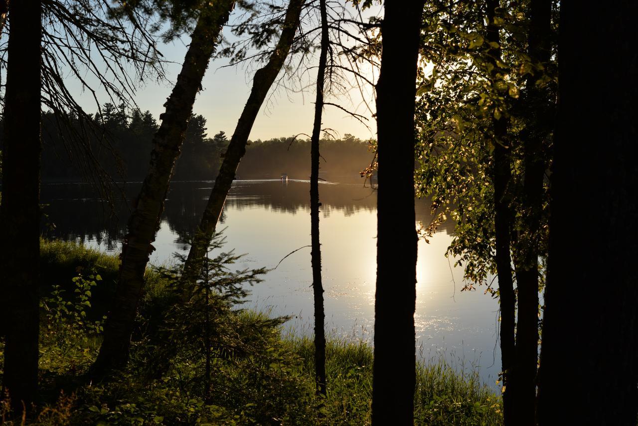 Hanging Horn Lakeside Resort Moose Lake Exterior photo